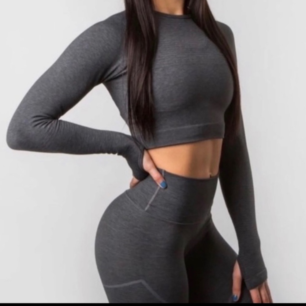 Alphalete R6 Crop Top